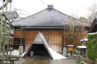 Temple in Nishikanazawa
